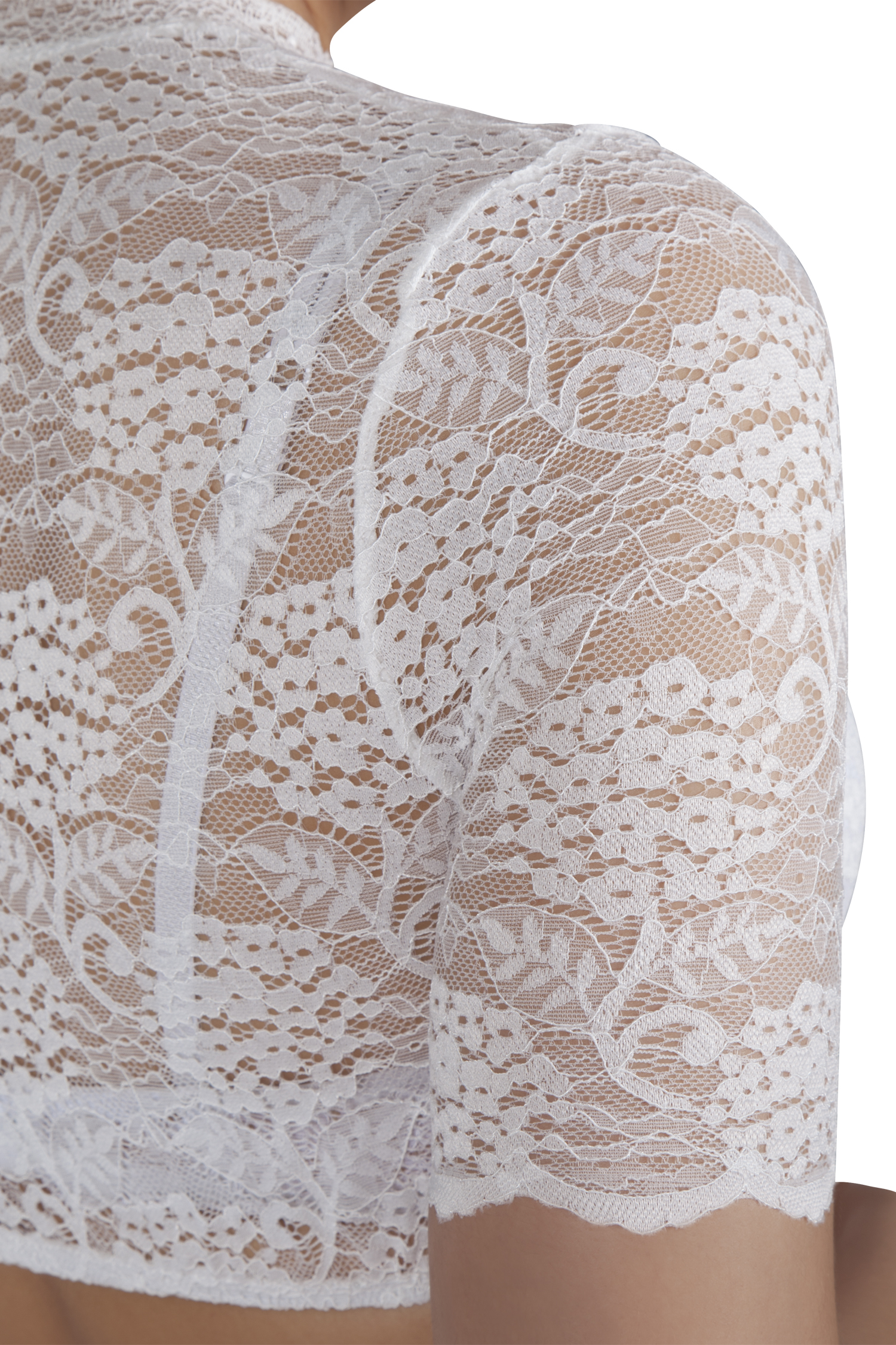 2573-0050-be2-23-05h-8142 Dirndlbluse Sydney in ecru mit O-Ausschnitt - Detail Ärmel