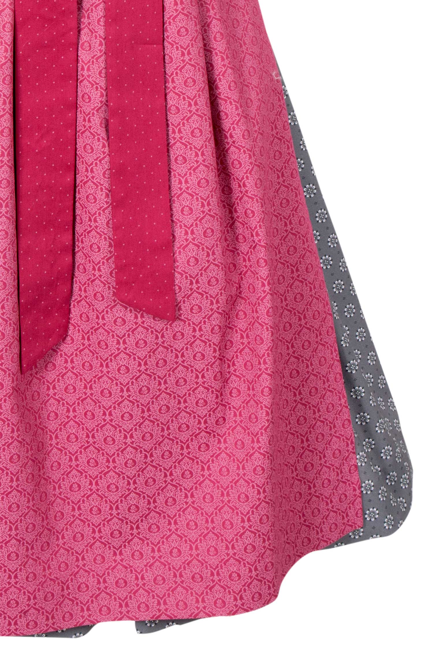 midi-dirndl-wilma-grau-beere-3091-1450-an5-19-08h-5556-d Midi Dirndl Wilma in grau mit Blumen und beere Detail