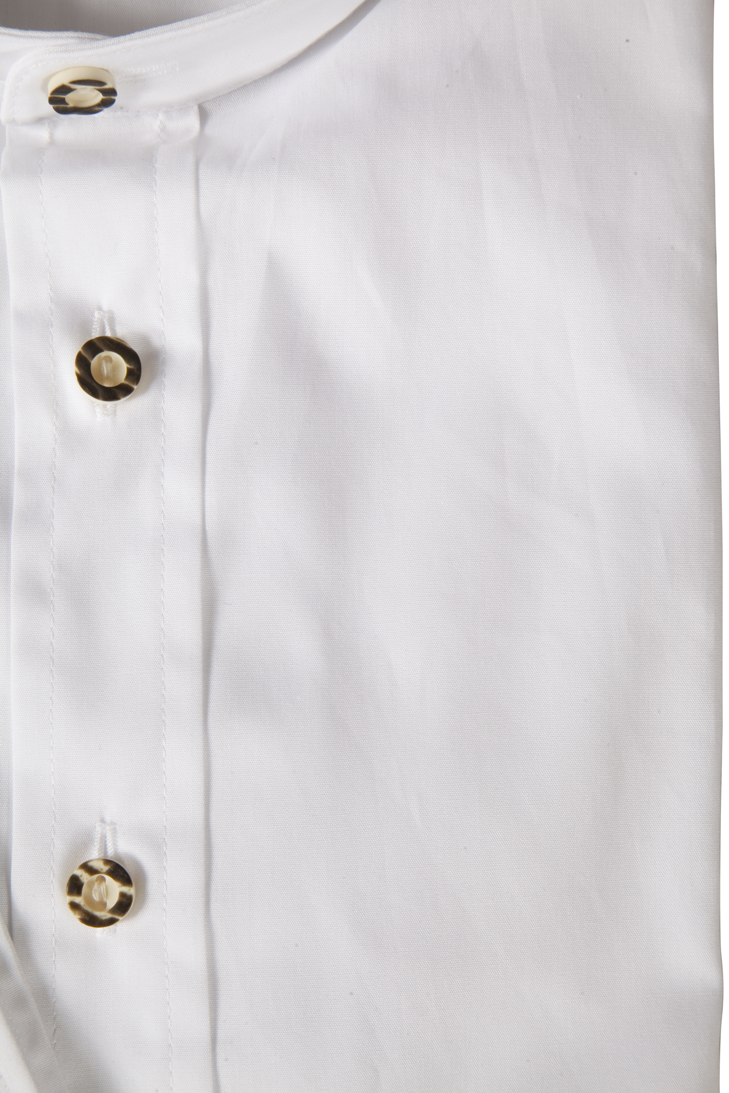 Trachtenhemd Wagner in weiß mit Stehkragen - Detail Knöpfe