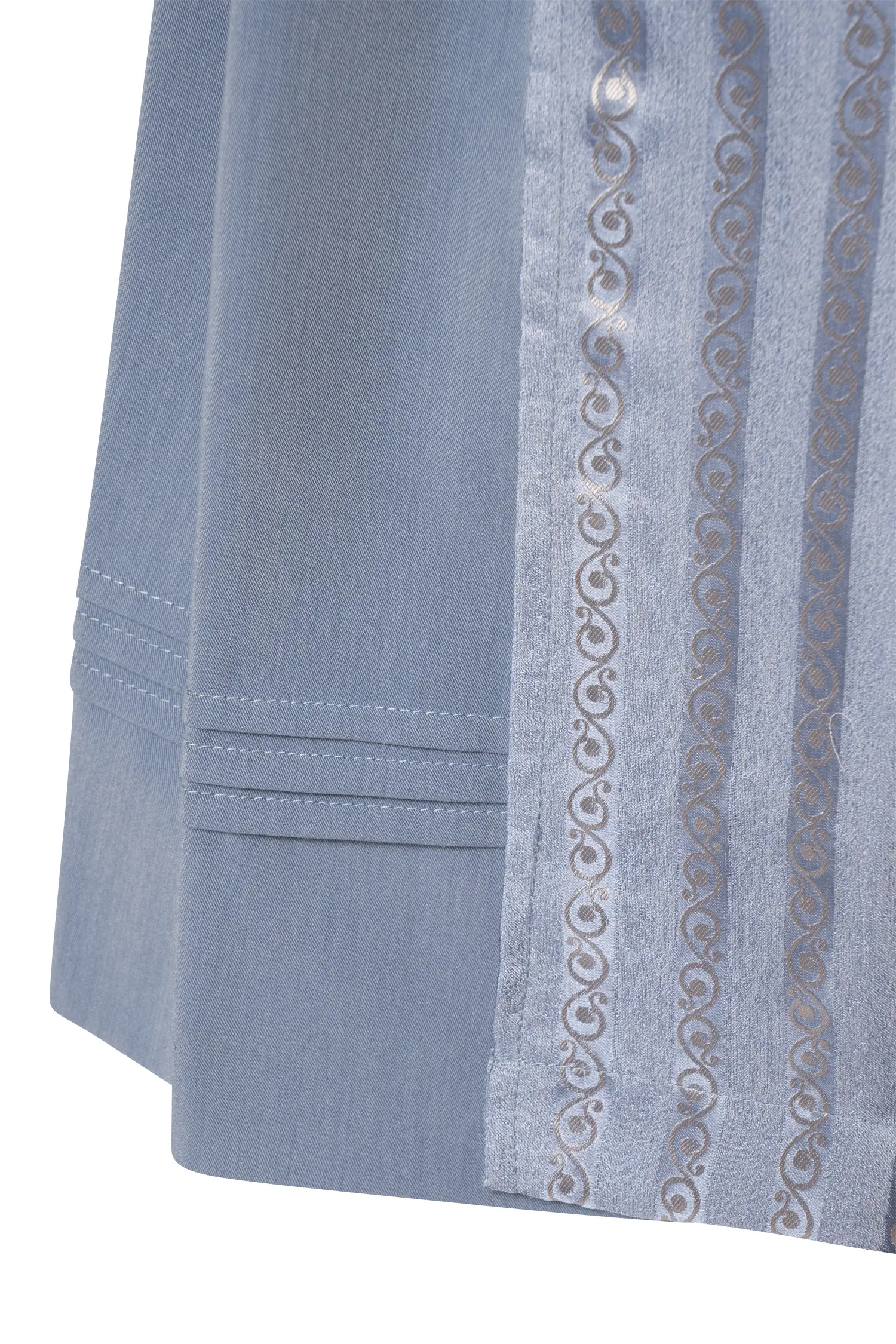 Hellblaues Dirndl Babsi - Detail Rock