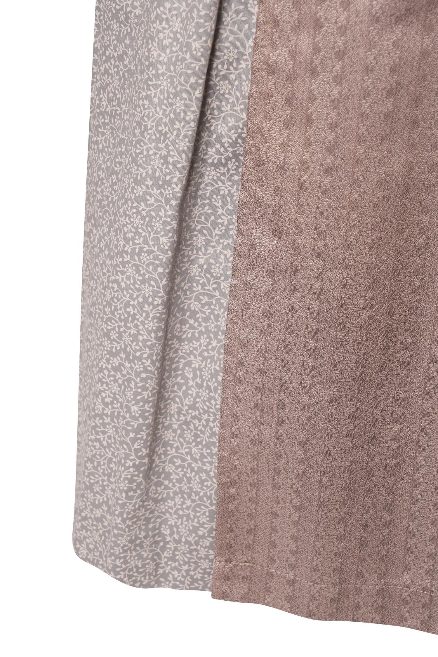 3041-1543-gr4-23-08-10-01672 Dirndl Belinda mit bezaubernder Schürze - Detail Rock