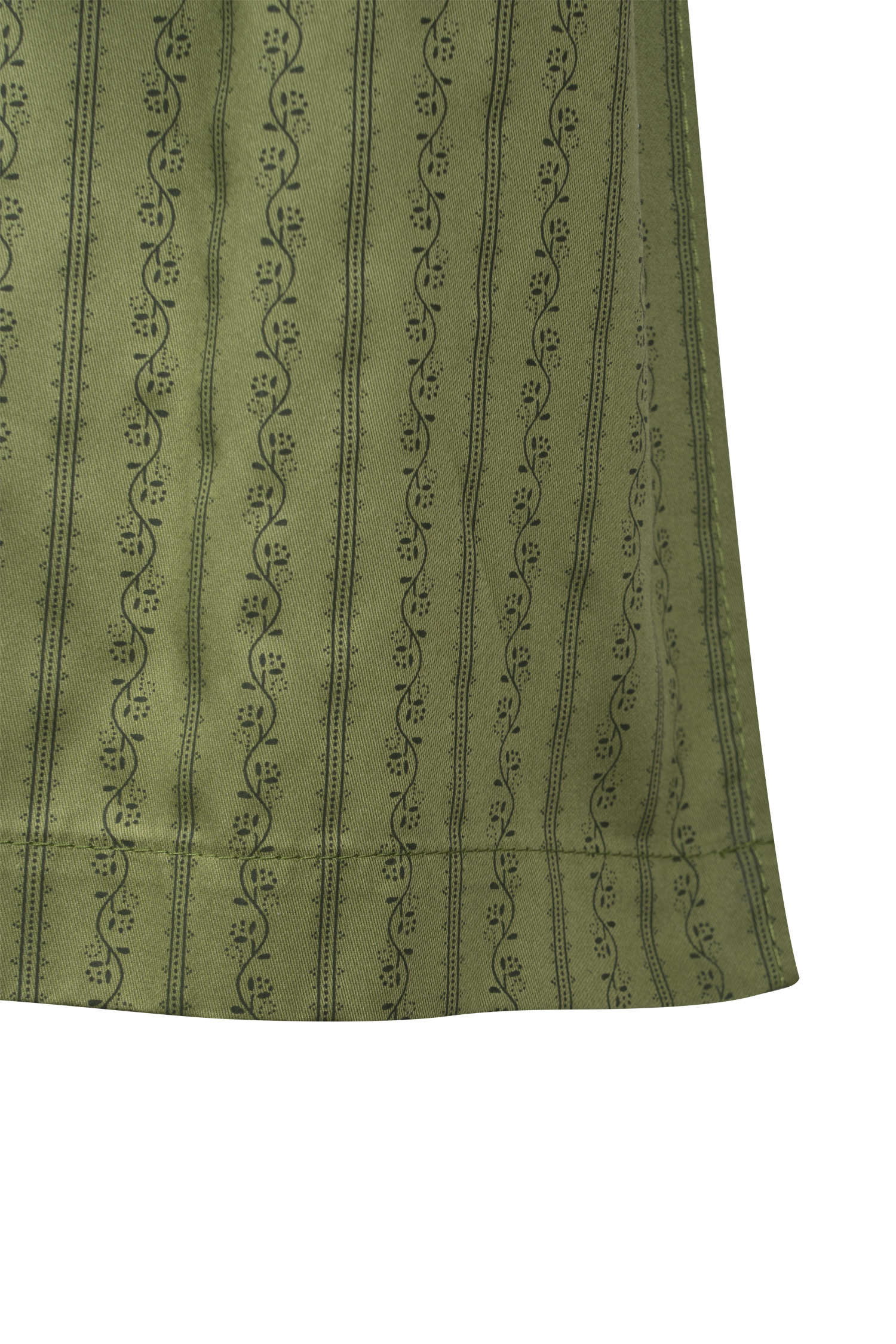 3137-0061-gn5-24-02-0604215 Dirndlschürze in grün 70 cm - Detail