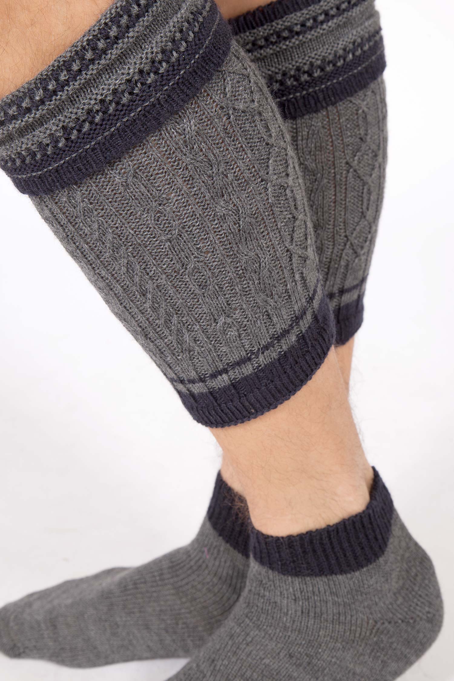 trachten-loferl-anthrazit-4515-1010-an4-19-09f-9511-b Trachten Strümpfe Loferl in anthrazit & marine Detail