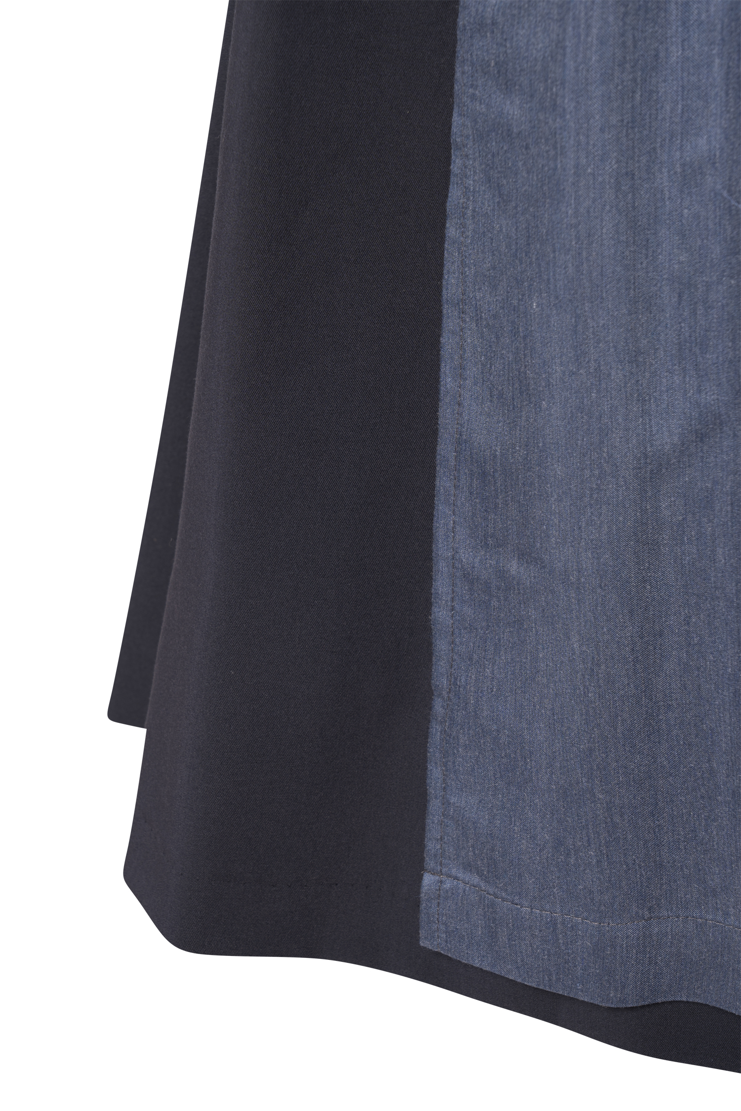 3097-1756-bl6-23-08-09-Di_01475 Gamsbock Dirndl in verschiedenen Blautönen - Detail Rock