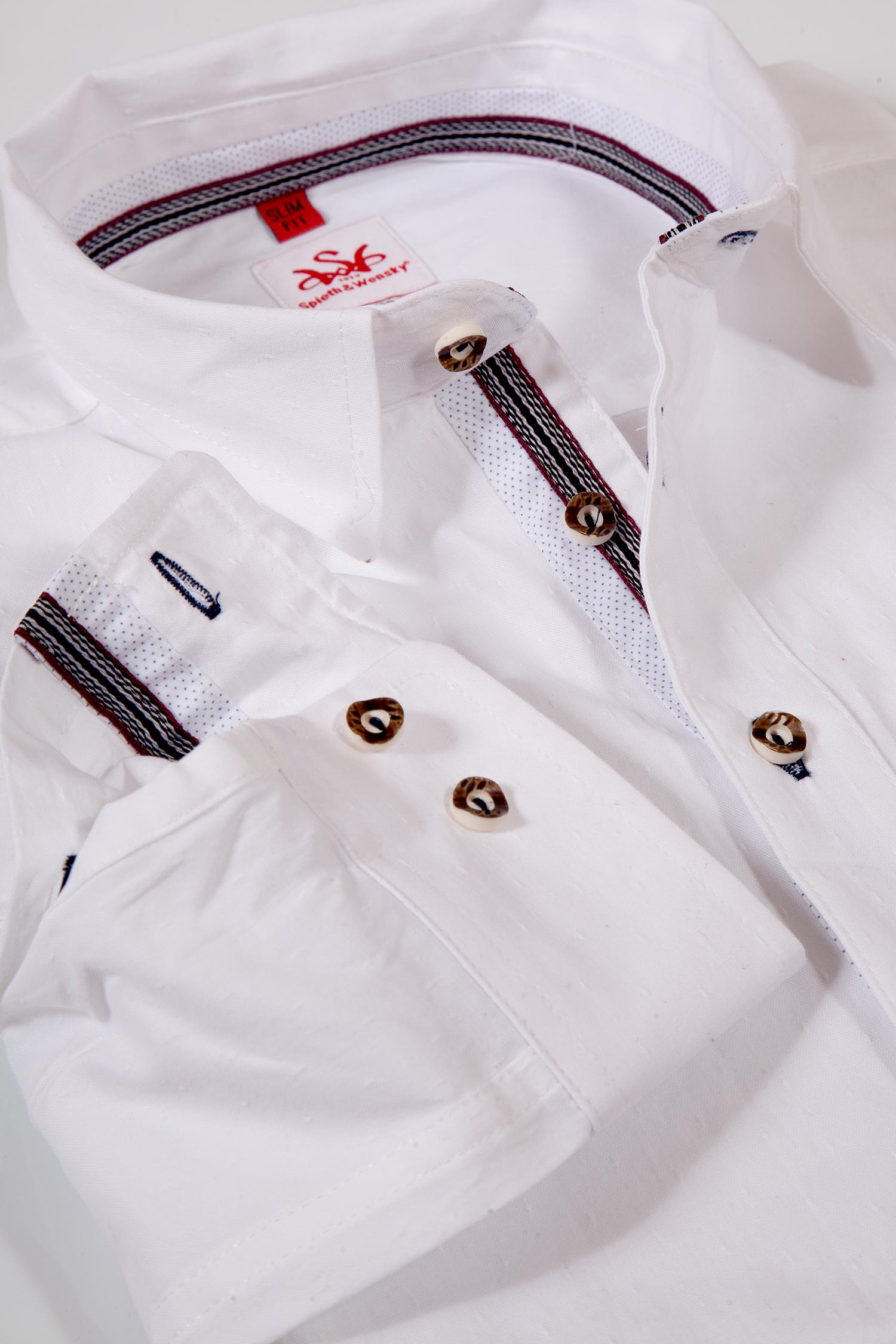 trachtenhemd-weiss-edel-1514-1087-ws3-20-01e-3031-b edles Trachtenhemd in weiß aus Baumwolljaquard Detail