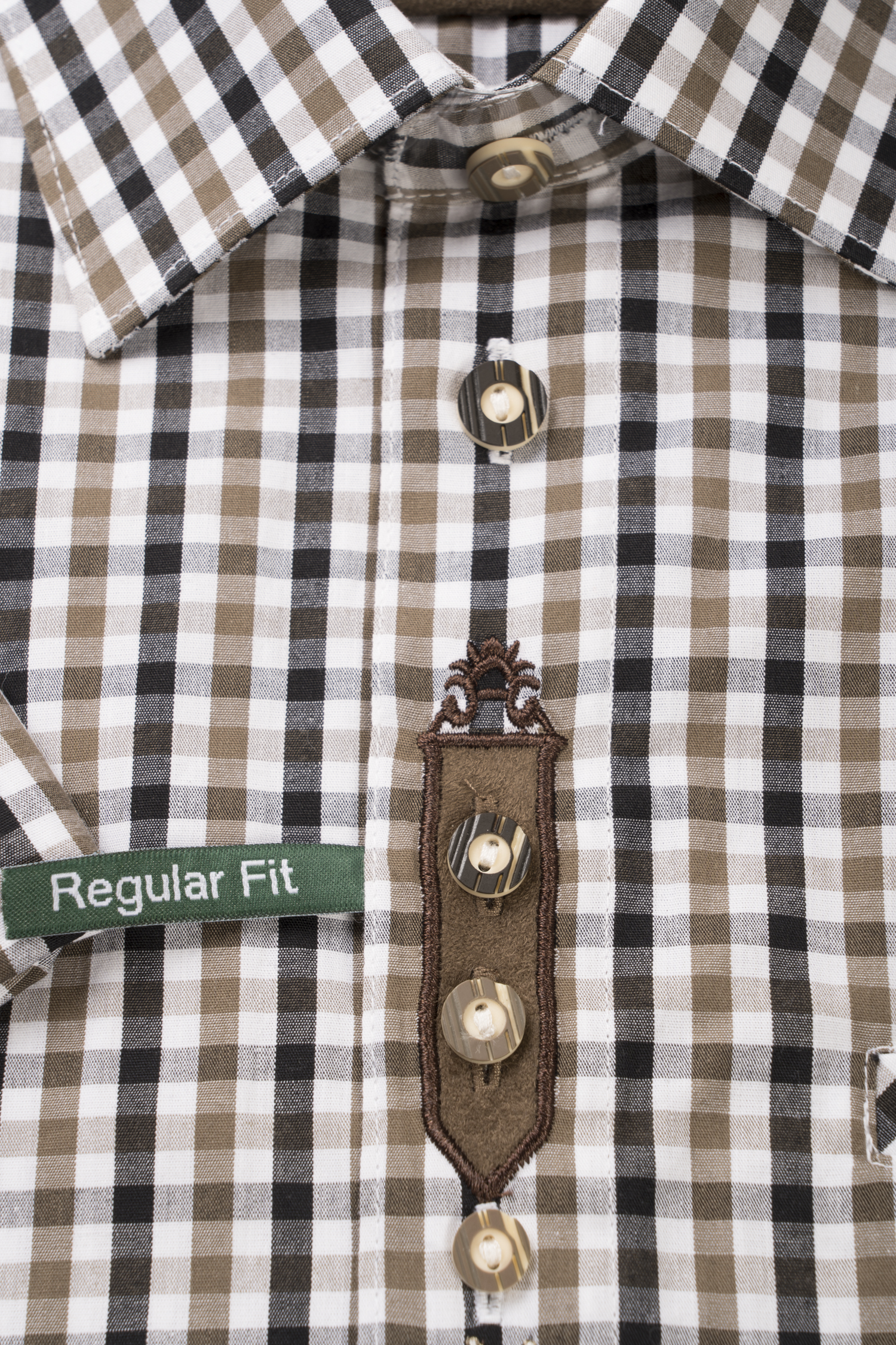 1526-1040-br3-23-08-2402686 Trachtenhemd kariert mit Krämpelärmel - Detail Knöpfe