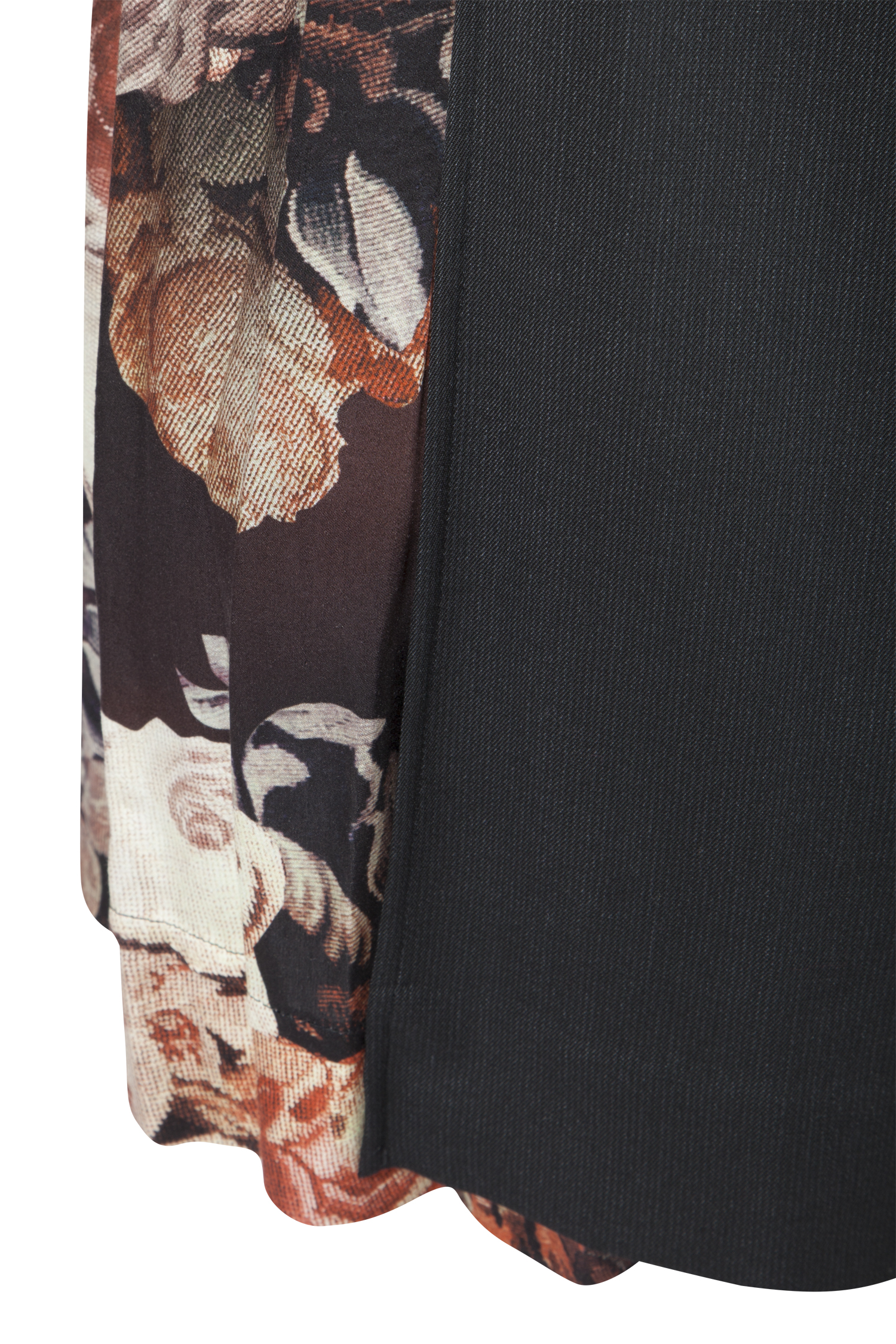 Sportalm Dirndl mit edlem Blumendesign - Detail Rock