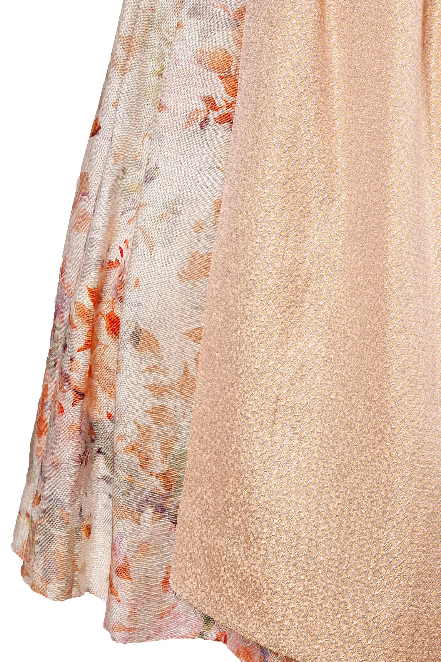 3099-0297-or5-23-04c-5741 Sportalm Dirndl mit exclusiver Schürze - Detail Rock